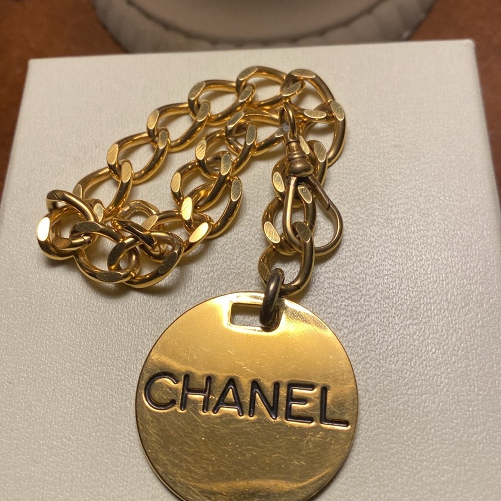 Chanel RARE vintage bag-charm/keychain/bracelet comes with COA - Picture 2 of 9